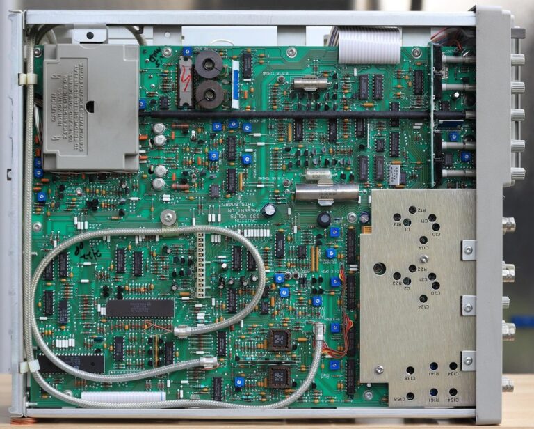 screened bottom board monitoring