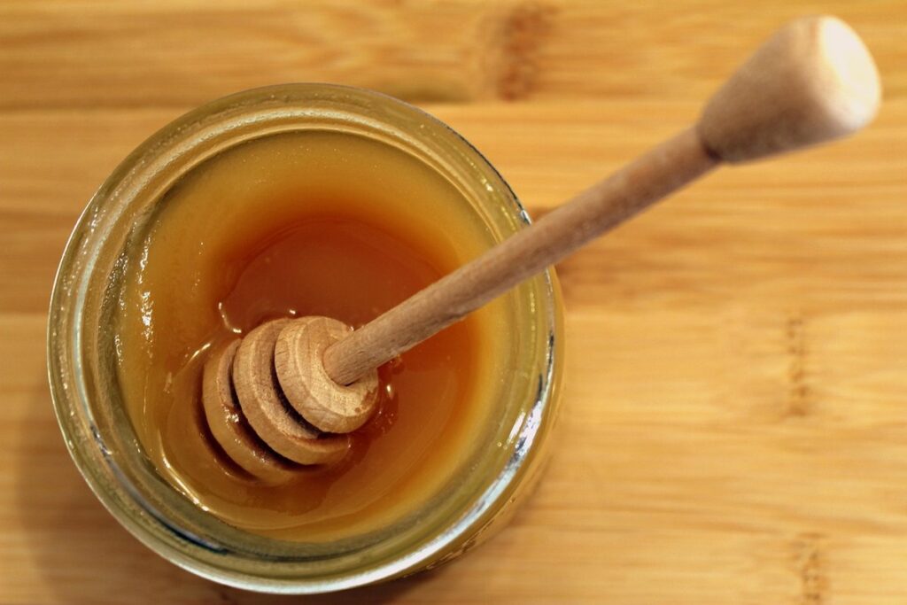is honey antibacterial