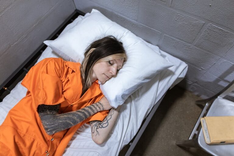 supersedure cell vs swarm cell