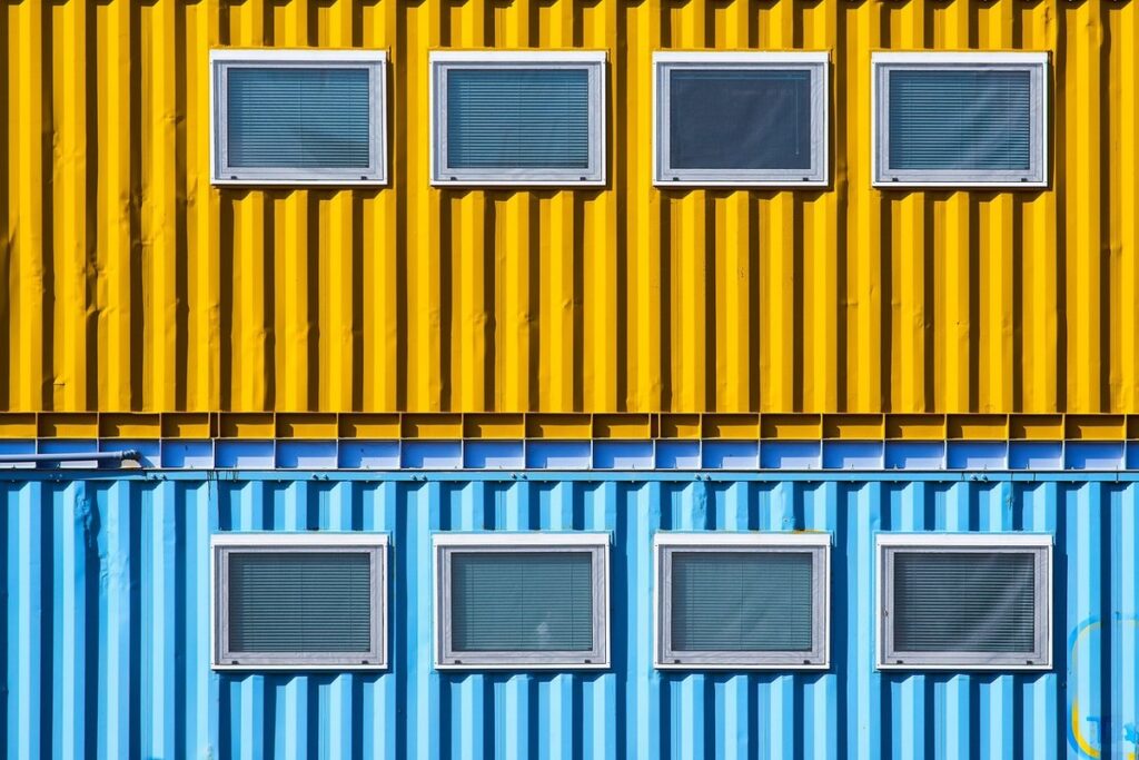 honey and metal containers