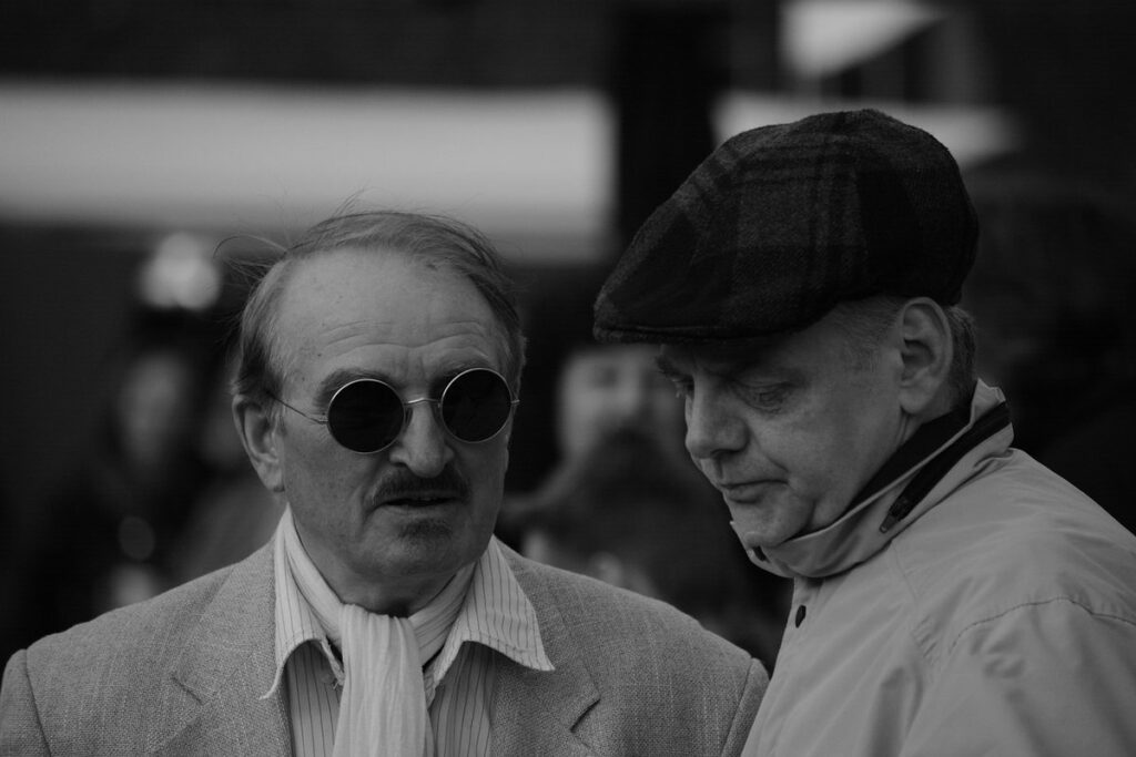 leaving queenless 2 hours debate