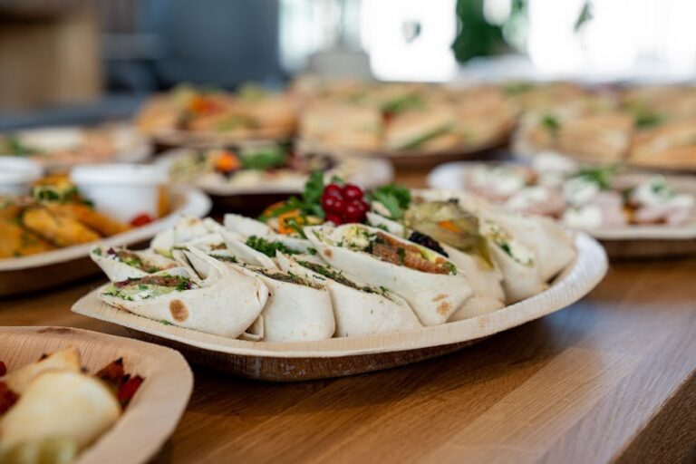 beeswax wrap vs plastic wrap